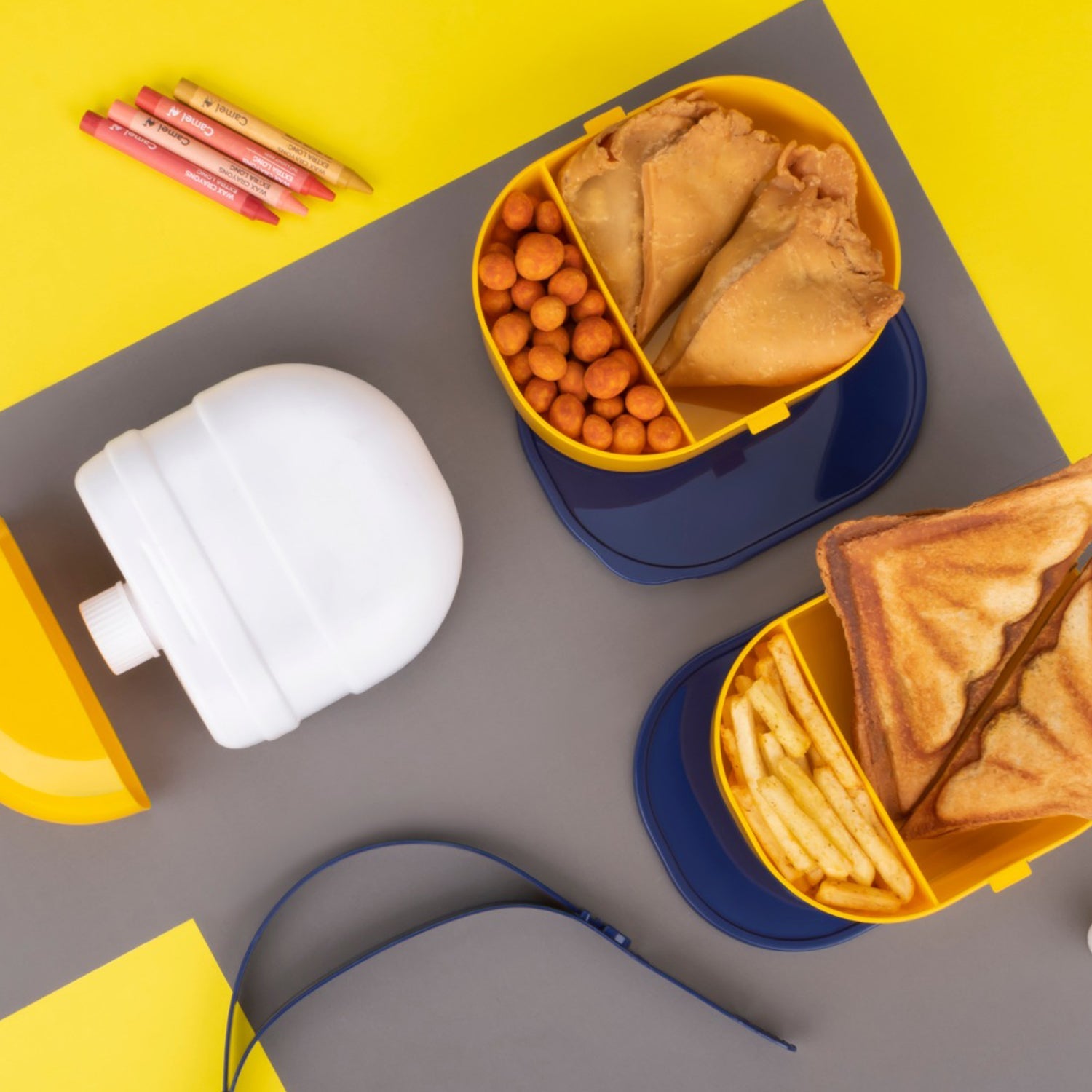 7158 Mr. Chef Smart Lunch Box Capsule shape strap-on lunch box with water bottle and handle DeoDap 7158 Mr. Chef Smart Lunch Box Capsule shape strap-on lunch box with water bottle and handle DeoDap